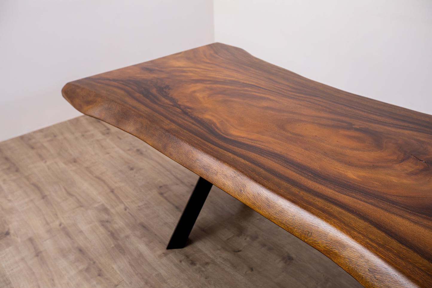 Acacia Slab 97x49" Live Edge, Smooth-Texture Milk Chocolate Finish